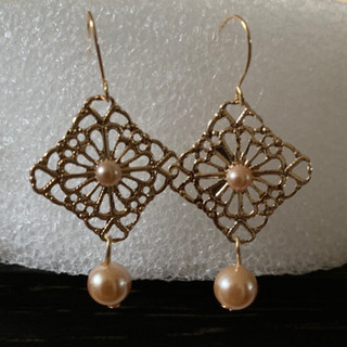 ハンドメイド ピアス  