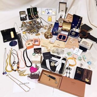 本業☆副業　ブランド品　古着　小物　卸し販売致します。 − 東京都