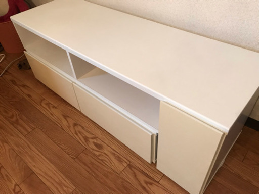 美品伸び縮みホワイトローボード テレビボード