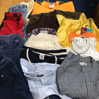 サイズ80～100cmの男児服、衣装ケース一杯の画像