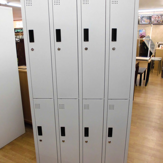 スチールロッカー 8人用 白 鍵付き ロッカータンス オフィス用品 幅90㎝　西岡店