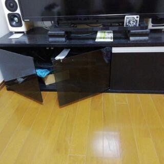 商談中テレビ台
