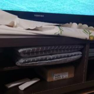 テレビ台　100円で自分で取りにくる方大歓迎