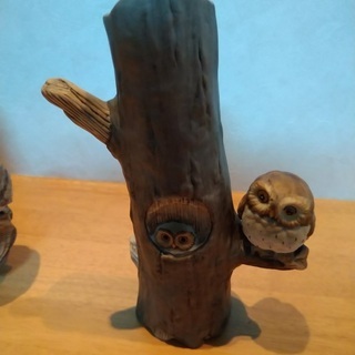 フクロウ　置物　３点セット　（ランプ、置時計、一輪挿し）の画像
