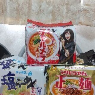 袋ﾗｰﾒﾝ・ｶﾚｰ・炊き込みの具・お菓子ｾｯﾄ
