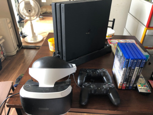 PS4 Pro 1TB 4K + PSVR + コントローラー2本 + ソフト5本 + スタンドセット