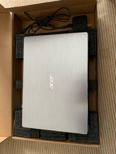 Acer 軽量・薄型ノートパソコン Swift3 Core i5-8250U/14インチ/8GB/256G SSD/ドライブなし/Wi