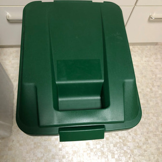45リットル ゴミ箱 4個セット 受け取り者決定しました。の画像
