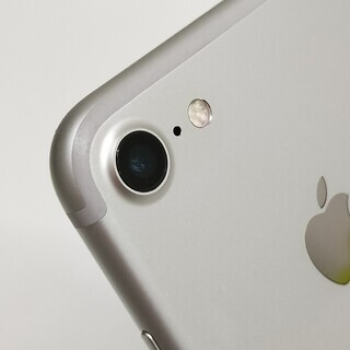 iPhone7 Silver 128GB SIMフリー バッテリ最大容量100% SIMフリー iPhone7 128GB Silver バッテリー89%