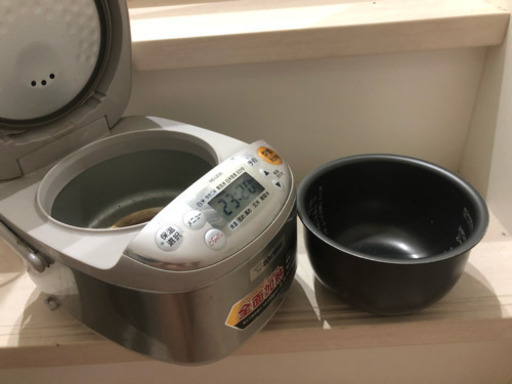炊飯器 3合炊き 象印 2012年製