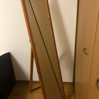 自立型の全身鏡です！10月後半引き取り希望！の画像