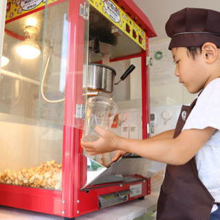 キッチンカーでお店屋さんの画像