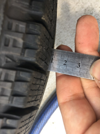 ヴィッツに履いてました。165/70R14