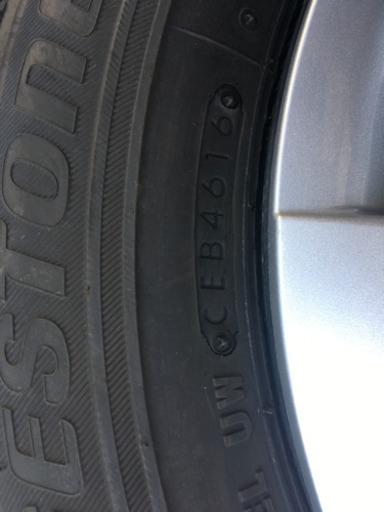 ヴィッツに履いてました。165/70R14