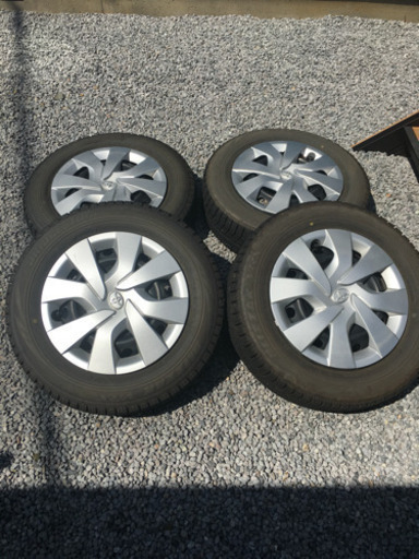 ヴィッツに履いてました。165/70R14
