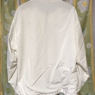 アシックス ウィンドブレイカーの画像