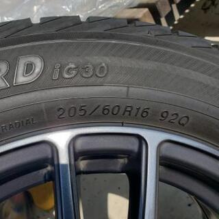 必見！　スタッドレスタイヤホイール付き！の画像