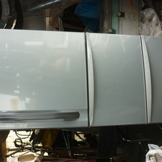  　★直接引取り歓迎★　TOSHIBA冷蔵庫 GR-C34N シルバー 自動製氷付き  真中野菜室 ★直接引取り歓迎★