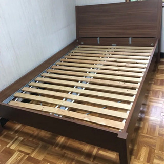 IKEA セミダブルベッド（ブラウン）の画像