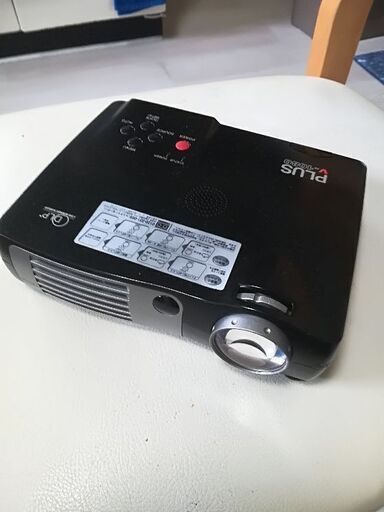 PLUS 液晶プロジェクター「V-1080」動作品