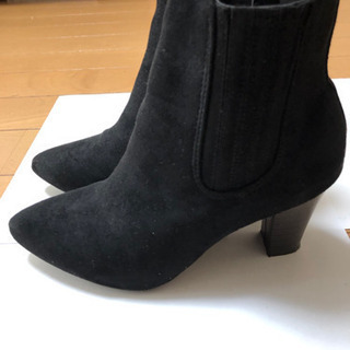 着用1回　7センチヒールの美脚サイドゴアショートブーツ