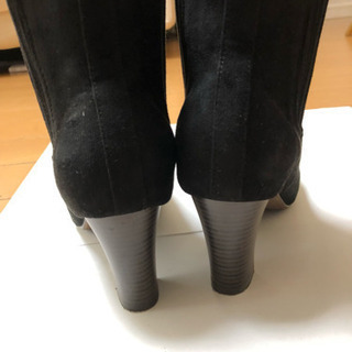 着用1回　7センチヒールの美脚サイドゴアショートブーツの画像