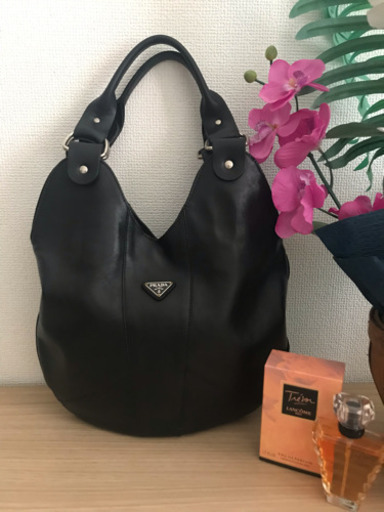 PRADA プラダ 高級カーフレザー ショルダーバック