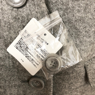 お譲り先決まりました　新品タグ付★ 大人っぽいグレーのチェスターコート の画像