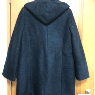 新品同様 マニックスmanics 軽量暖かな上質フーデッドコートの画像