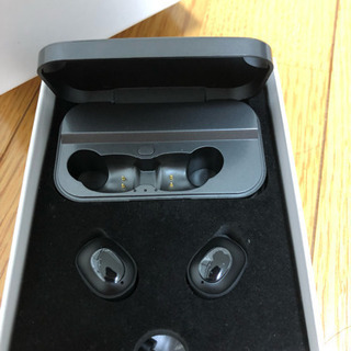 新品 Bluetooth イヤホンの画像