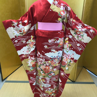 本振袖 赤地 雲取り文様 仕立て上がり 襦袢付き 新品の画像