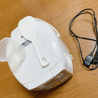 値下げしました！TIGER、3合炊きの炊飯器です！【中古品】の画像