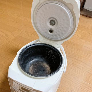 値下げしました！TIGER、3合炊きの炊飯器です！【中古品】の画像