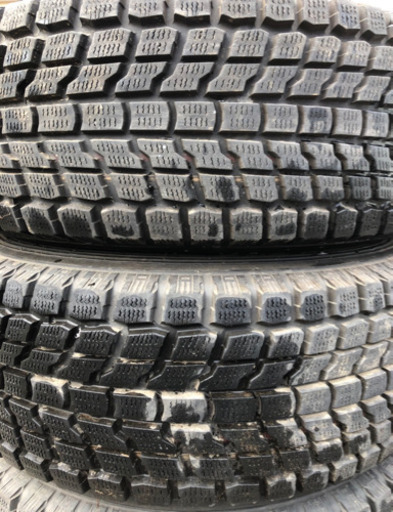 255/70R15 ヨコハマ スタッドレスタイヤ 4本セット