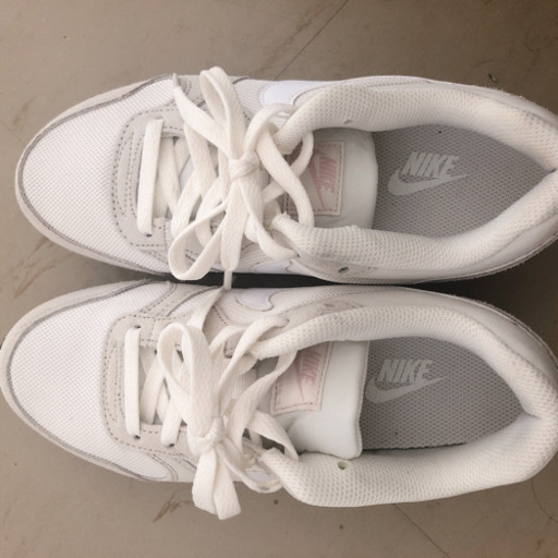 NIKE スニーカー