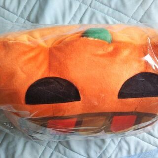 【未開封】クッションブランケットとタオルハンカチ　ハロウィンの画像
