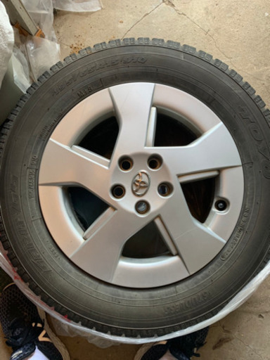 プリウス 純正ホイル スタッドレス付き
