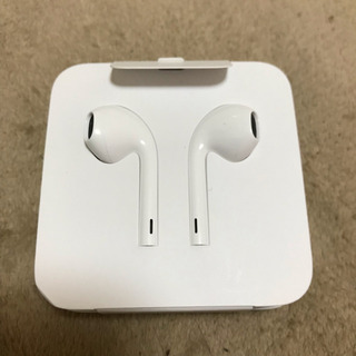 apple Earpods 変換アダプタ付の画像