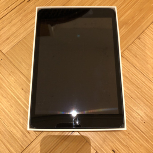 パソコン iPad mini 64GB au