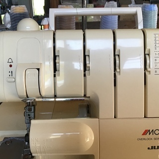 中古   JUKI   4本糸  2本針  ロックミシン  MOー766の画像