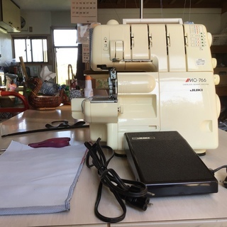 中古   JUKI   4本糸  2本針  ロックミシン  MO...