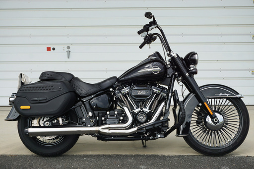 ハーレー FLHCS ヘリテイジクラシック114 新型ソフテイル ミルウォーキーエイト