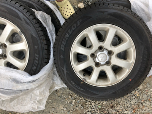 スタッドレスタイヤ175 80 R15三菱ホイールセット