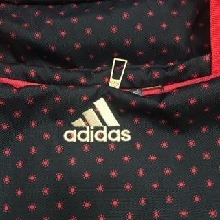 adidasバッグの画像