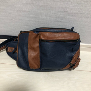 ショルダーにもなるウエストバッグ