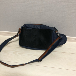 ショルダーにもなるウエストバッグの画像