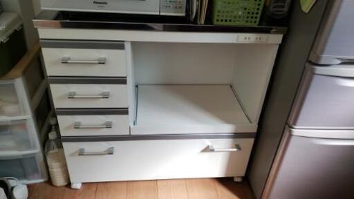 dinosで購入　キッチンボード