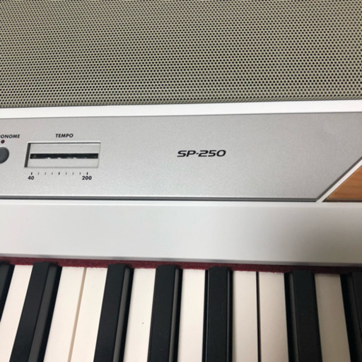 美品 KORG コルグ デジタルピアノ SP-250WS ホワイトシルバー