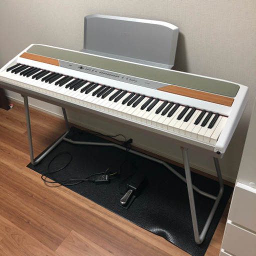 美品 KORG コルグ デジタルピアノ SP-250WS ホワイトシルバー