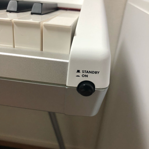 美品 KORG コルグ デジタルピアノ SP-250WS ホワイトシルバー